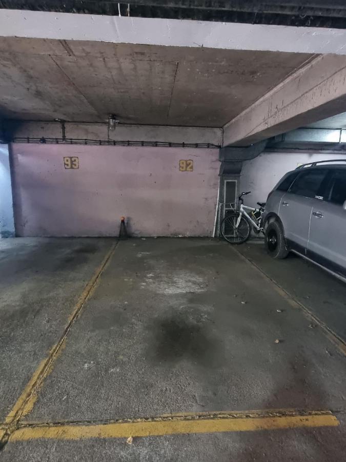 Apartament Hawaii- 2 Bdr, Arena, Sava Centar, Free Parking Belgrad Zewnętrze zdjęcie