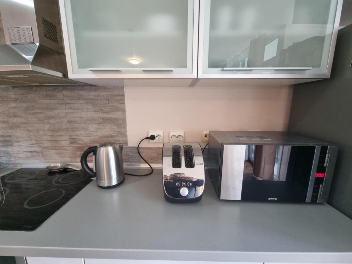 Apartament Hawaii- 2 Bdr, Arena, Sava Centar, Free Parking Belgrad Zewnętrze zdjęcie