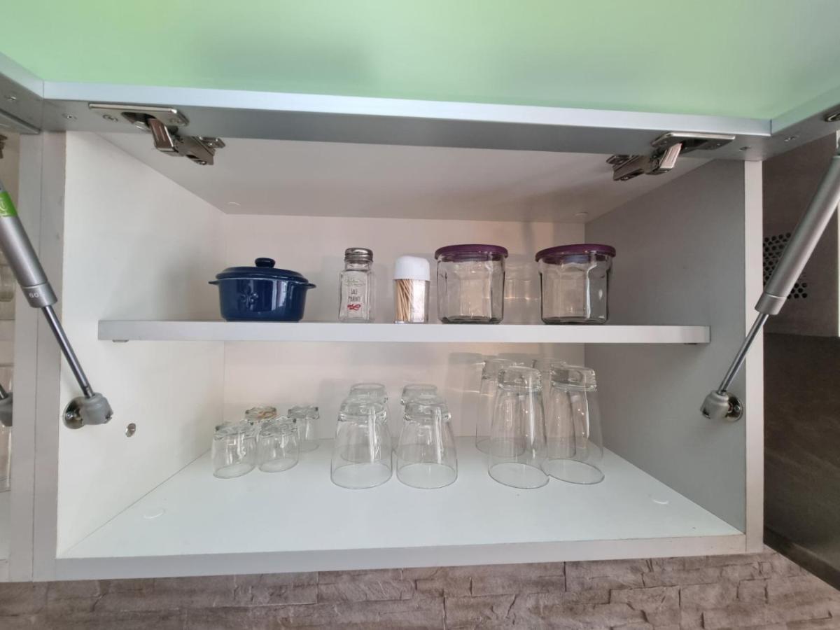 Apartament Hawaii- 2 Bdr, Arena, Sava Centar, Free Parking Belgrad Zewnętrze zdjęcie