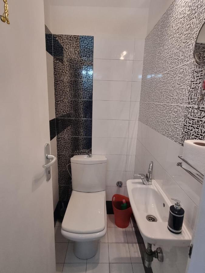 Apartament Hawaii- 2 Bdr, Arena, Sava Centar, Free Parking Belgrad Zewnętrze zdjęcie