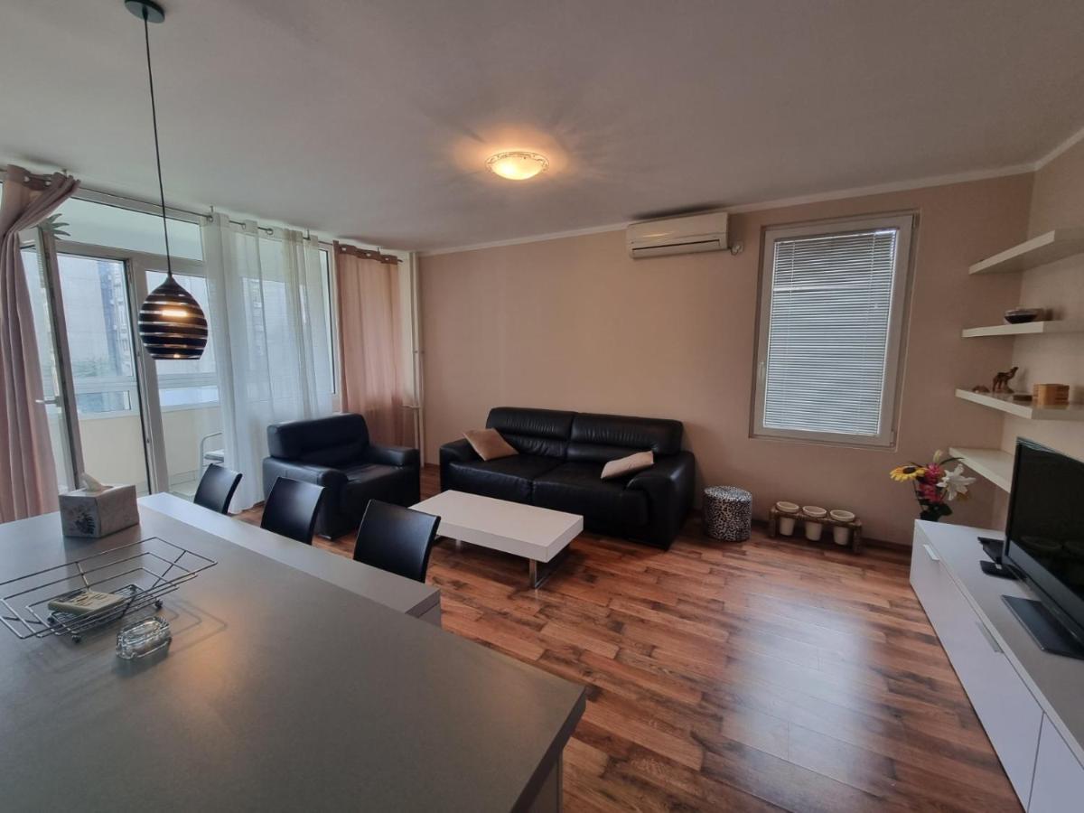 Apartament Hawaii- 2 Bdr, Arena, Sava Centar, Free Parking Belgrad Zewnętrze zdjęcie