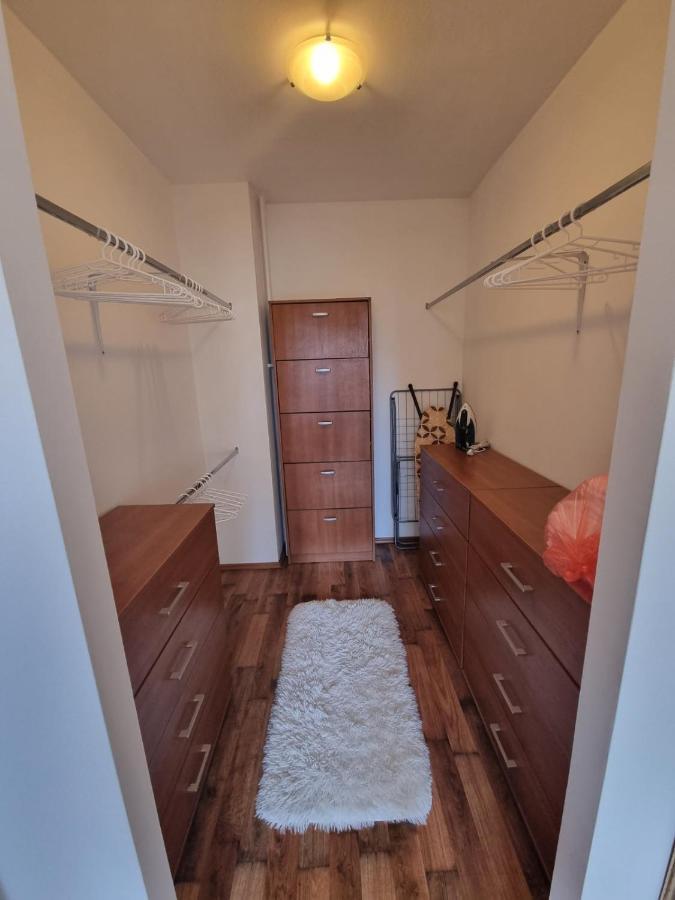 Apartament Hawaii- 2 Bdr, Arena, Sava Centar, Free Parking Belgrad Zewnętrze zdjęcie