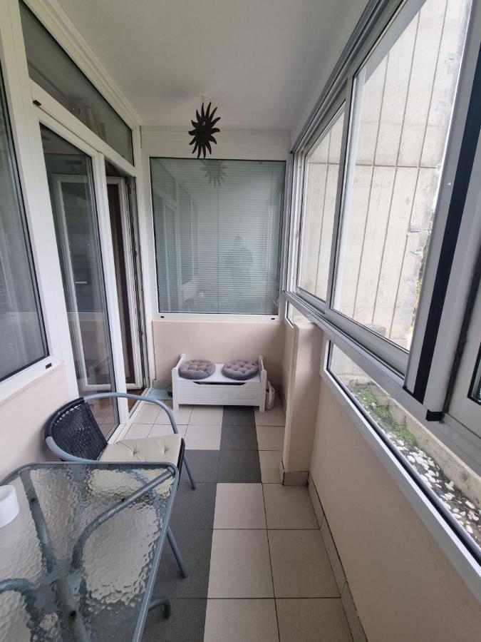 Apartament Hawaii- 2 Bdr, Arena, Sava Centar, Free Parking Belgrad Zewnętrze zdjęcie
