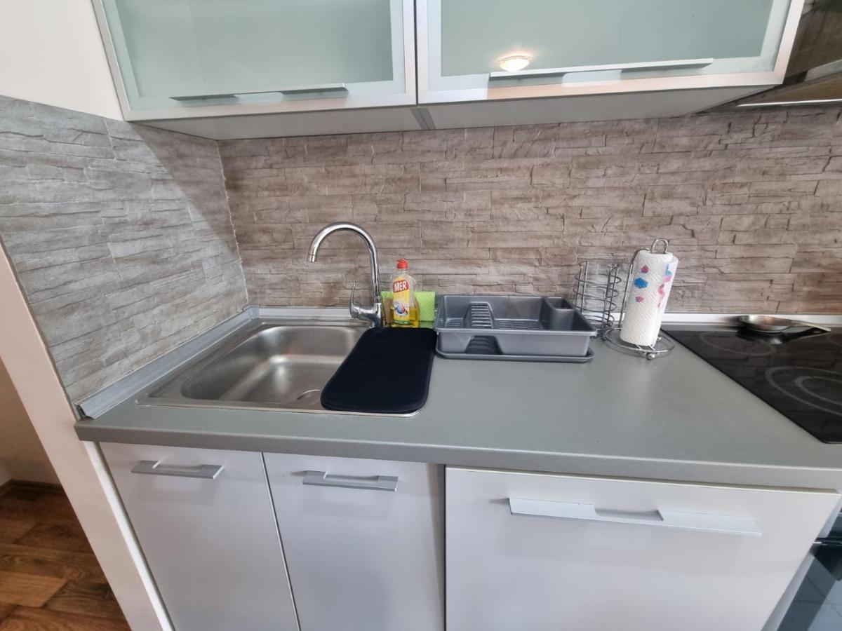 Apartament Hawaii- 2 Bdr, Arena, Sava Centar, Free Parking Belgrad Zewnętrze zdjęcie